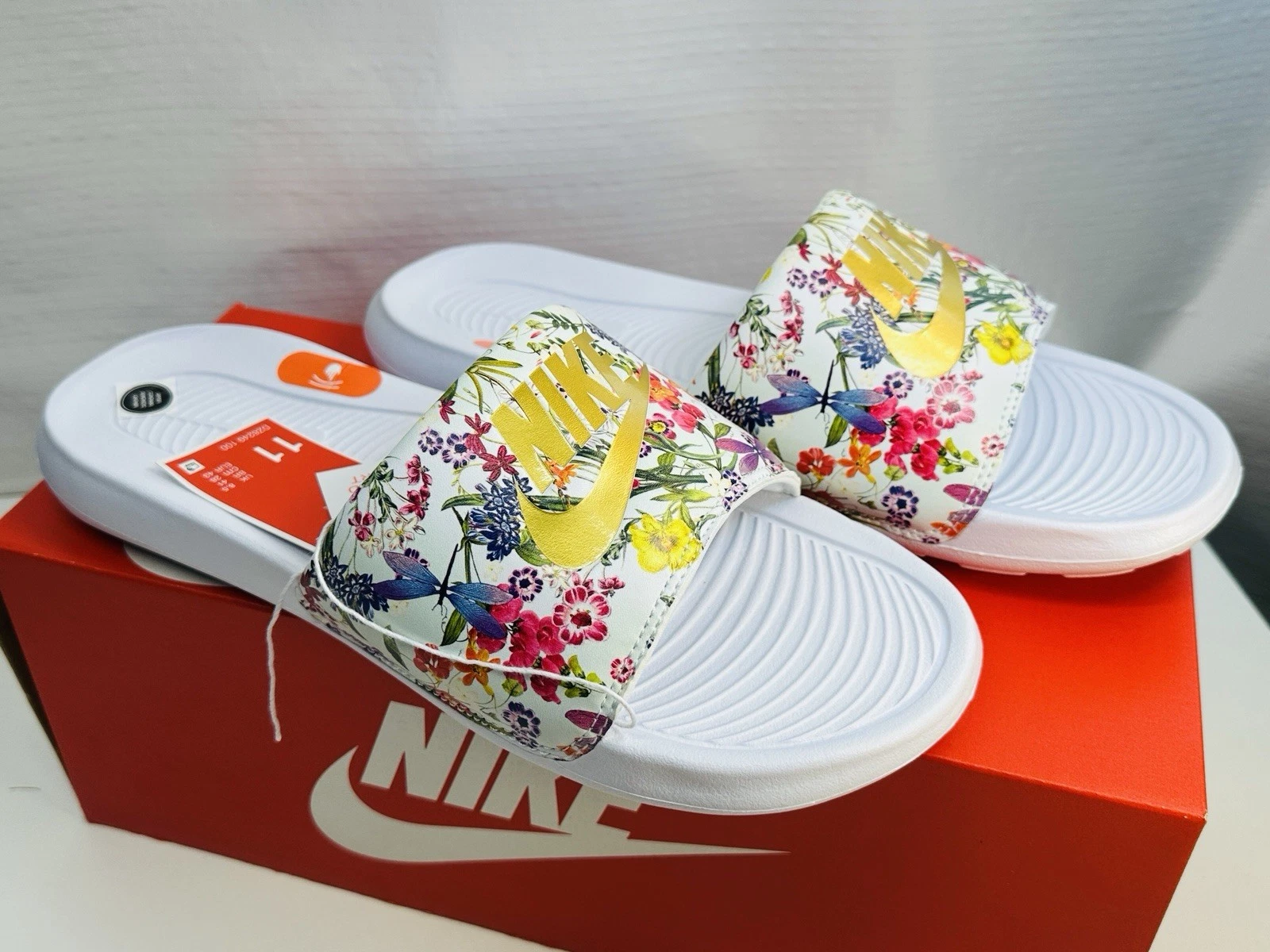 Sandali Nike Victori One Slides donna taglia 11 stampa floreale bianco oro DZ6249 100