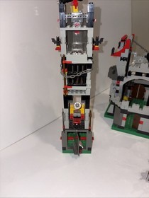 LEGO 6097 Fright Knights: Night Lord&rsquo;s Castle Missing Few Characters No Box