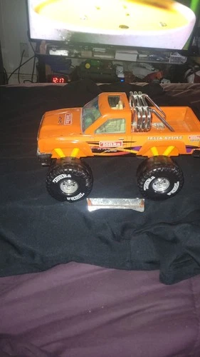 Vintage Hasbro Tonka Racing Toy Truck With Roll Bar Diecast Metal