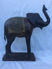 ART AFRICAIN ÉLÉPHANT SCULPTURE EN BOIS LAITON ET MÉTAL VINTAGE
