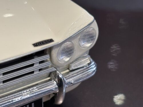 Modelos 1/18 CULT Triumph Vitesse 2 litros MKII. Como nuevo y en caja - Imagen 13 de 17