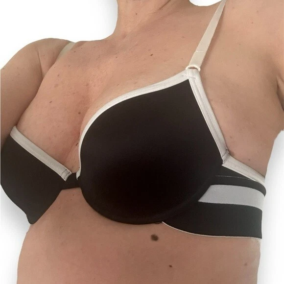 Sujetador Dolce & Gabbana Vintage Deportivo Negro Blanco Prendas Exterior Push-Up Logo 30C/30B Foto 2 de 4