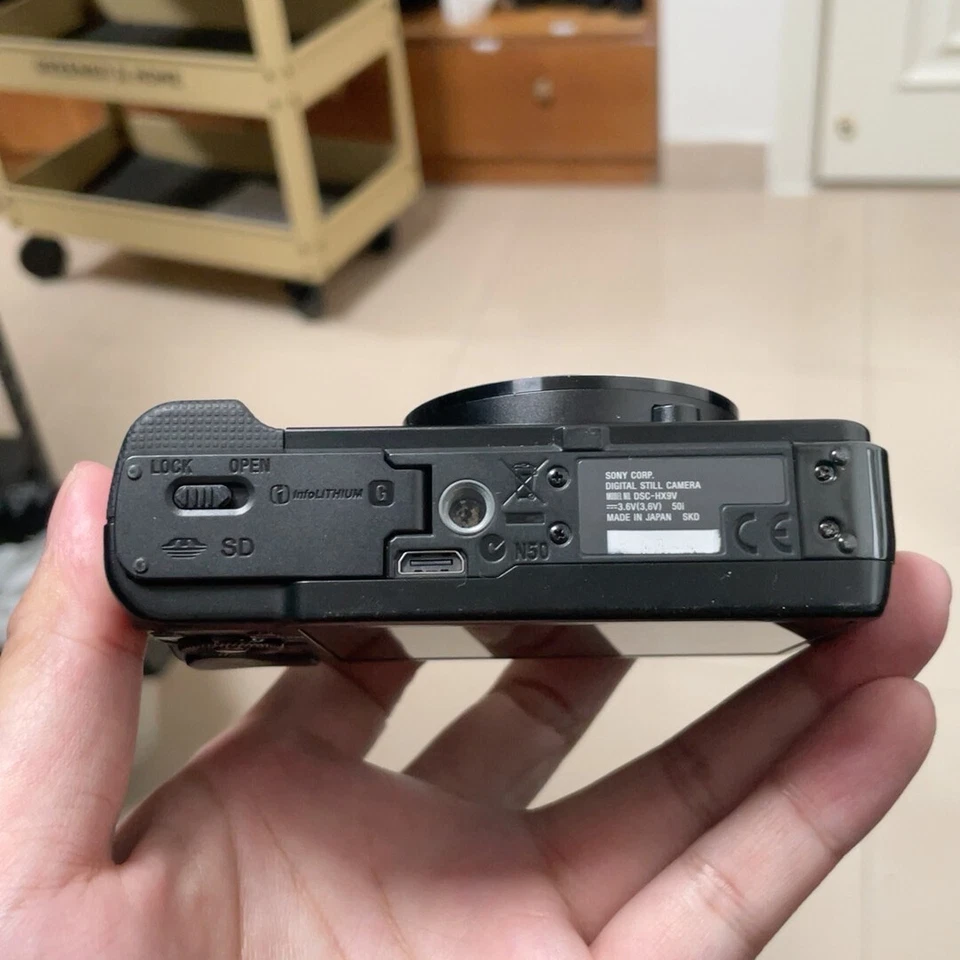 Cámara digital Sony Cyber-shot DSC-HX9V/HX9 16x zoom óptico con cargador Foto 2 de 4