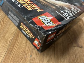 LEGO DC Comics Super Heroes: The Tumbler (76023) Damaged Box