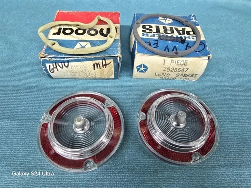 NOS PAIR BACK UP REVERSE LIGHT LENS 64 65 PLYMOUTH BARRACUDA 1964 1965