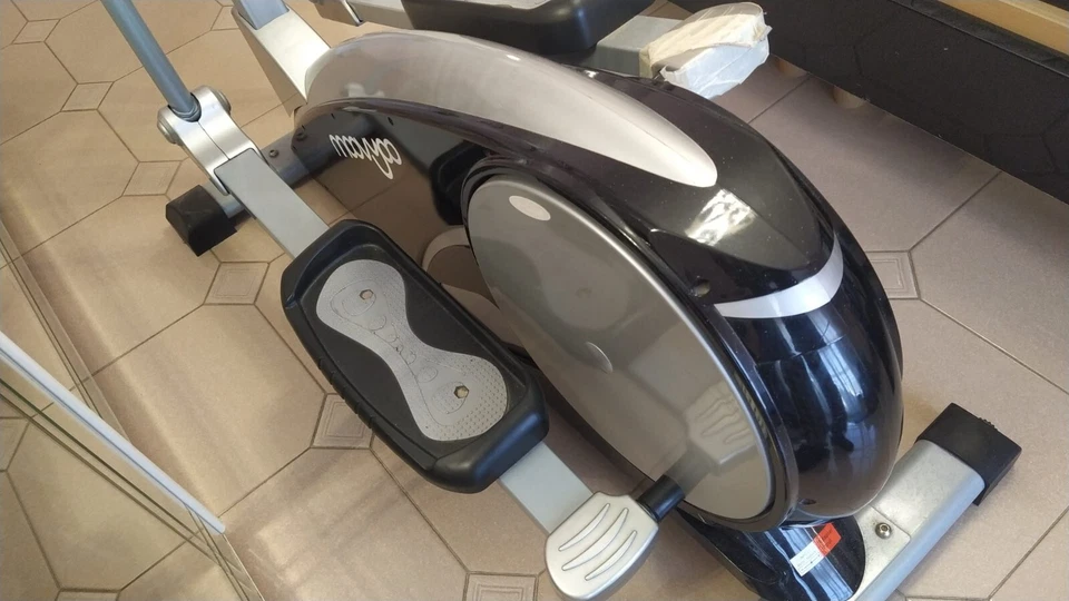 Bicicletta cyclette Ellittica Moovyoo Monster - Immagine 2 di 4