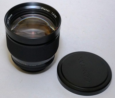 CONTAX 50周年記念モデルCarl Zeiss Planar 1.2/85
