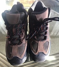 Wonder Nation Boys Hiker Shoes Boots Size 2 Brown Tie Up Boots Pre-owned