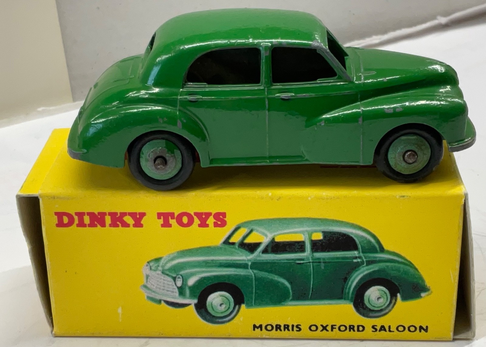 Dinky 159, Morris Oxford - Free Price Guide & Review