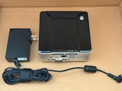 Intel NUC NUC5i5MYHE Mini PC, i5-5300U 250GB SSD 16GB RAM - WiFi adapter incl