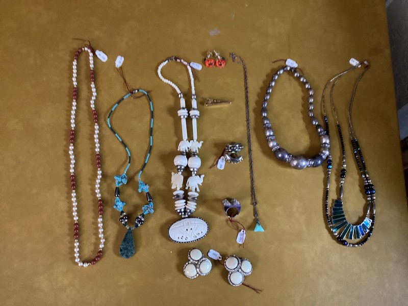 Mix LOT Necklace & Earrings and Bracelets.    BOX W