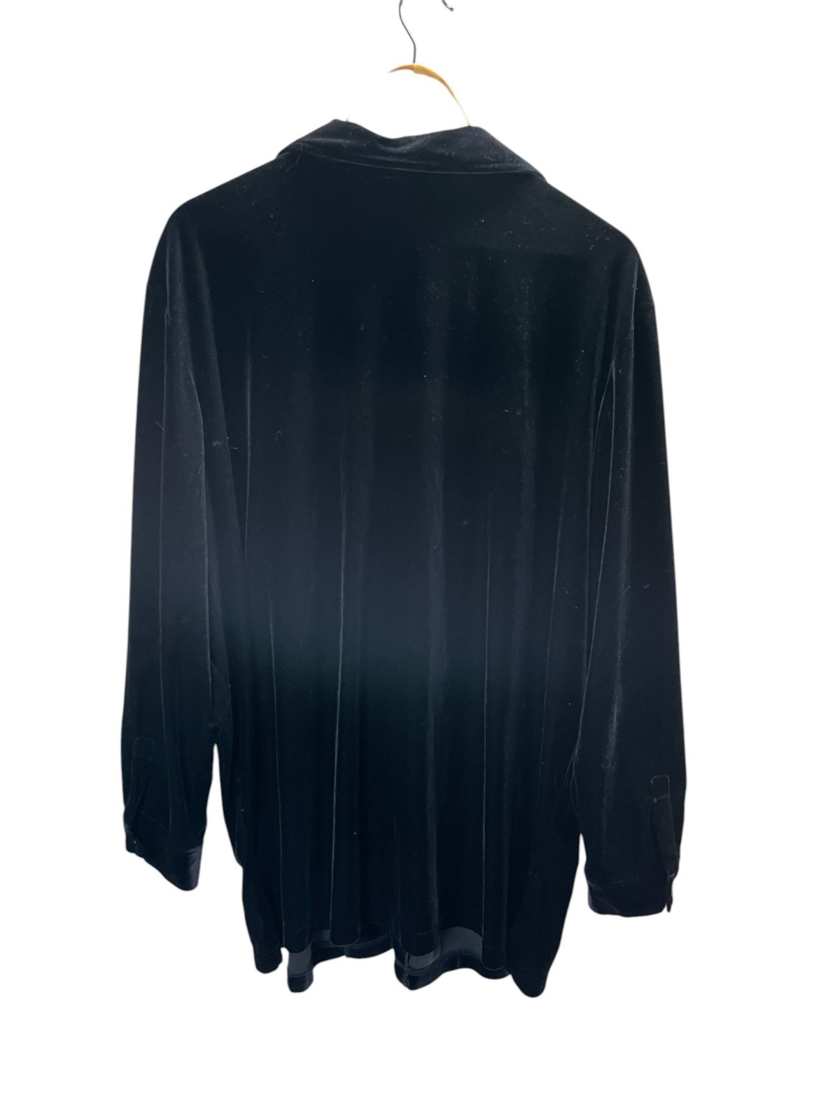 Plus Size 2X Avenue Black Velvet Button-Up Shirt for Whimsigoth image 2