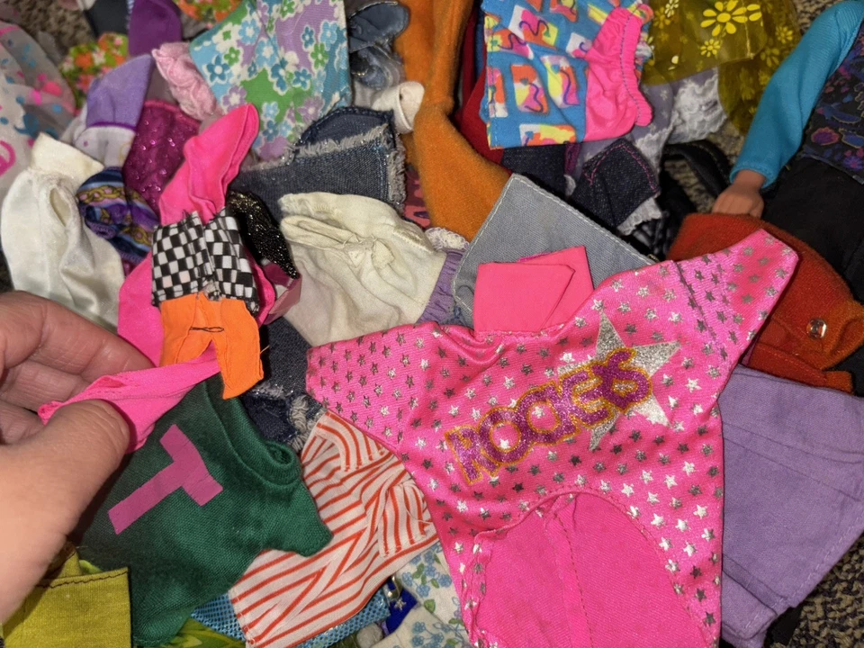 Huge lot of Vintage Barbie clothing 100 Pieces W/Doll 60s 70s 80s 90s 2000s - Image 2 of 4