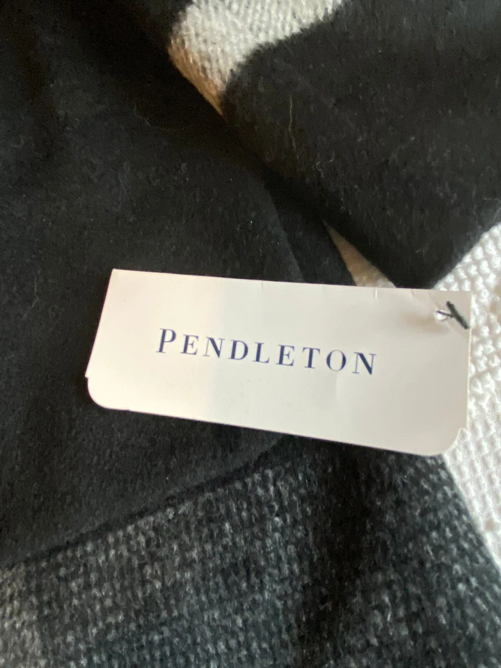 Nuevo con etiquetas Abrigo Largo de Lana Pendleton, Negro Cuadros Para Mujer Talla 20, ¡¡Hermoso Clásico!!! Foto 2 de 4