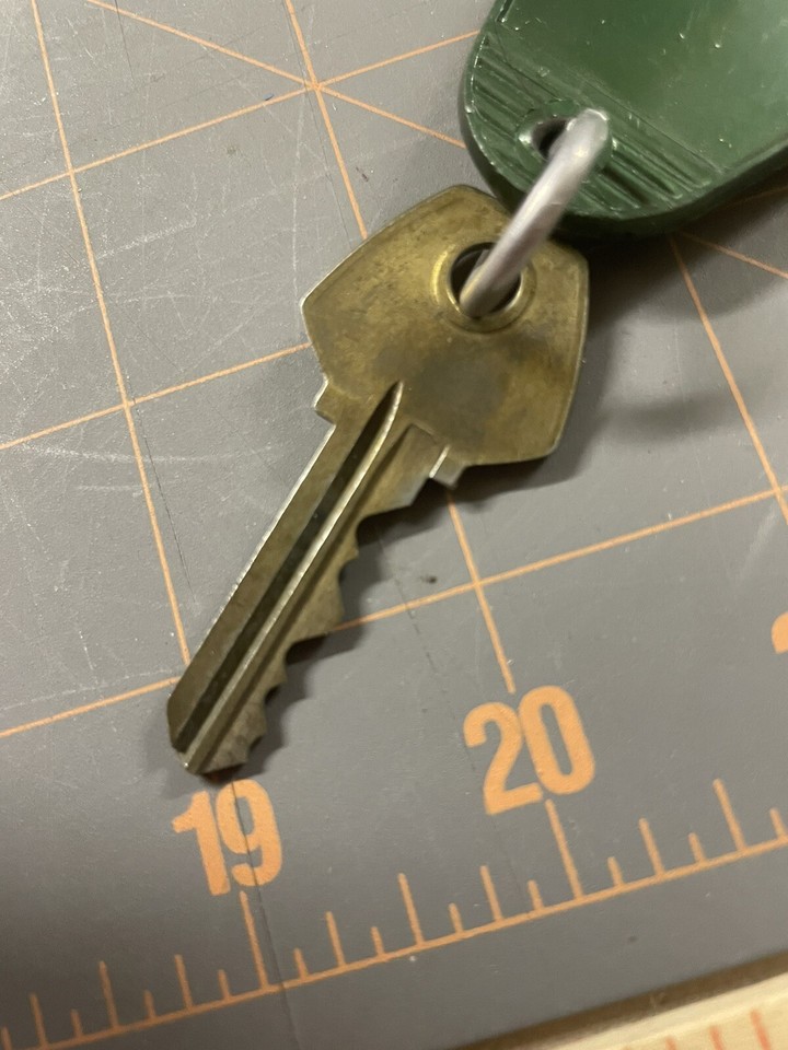 Vintage Holiday Inn Central Louisville, Kentucky Hotel Key Fob Rm 326