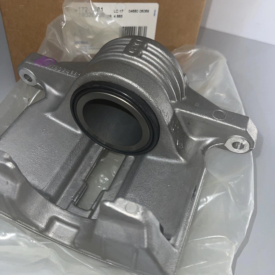 Genuine GM 1997-2005 Chevrolet Oldsmobile Pontiac Front Brake Caliper 18026208 - Image 4 of 4