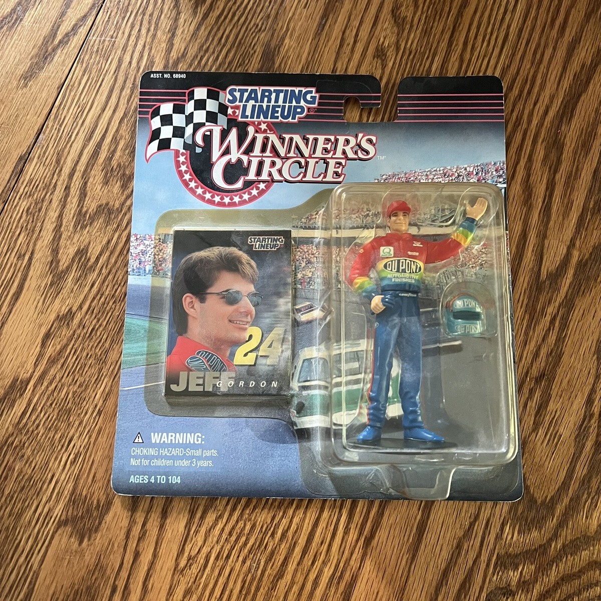 KENNER JEFF GORDON STARTING LINEUP NASCAR WINNERS CIRCLE FIGURE
