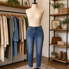 Athleta Women  s Mid Rise Skinny Jeans   Medium Wash Stretch Denim   Size 10