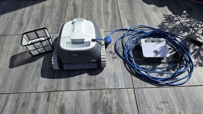 Poolroboter Maytronics Dolphin PoolBot PB 10. Poolreiniger