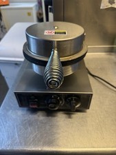 UK Commercial Electric Ice Cream Cone Machine Waffle Maker 50-300℃ 1200w 220v