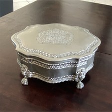 Boîte à bijoux armoiries royal britanniques argenté, pieds sculptés