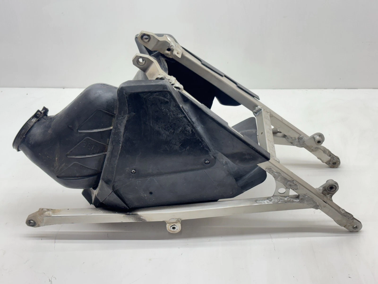 2002 Suzuki RM125 Subframe Airbox Assembly Rear Sub Frame Chassis 41200-37F00