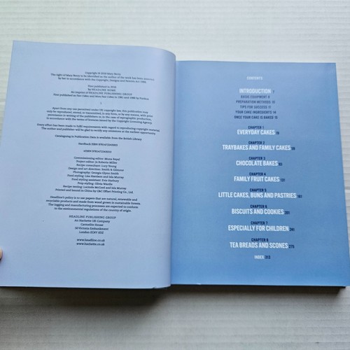 Fast Cakes: Easy Bakes in Minutes by Mary Berry (2018 Hardcover) Cookbook - Picture 4 of 5