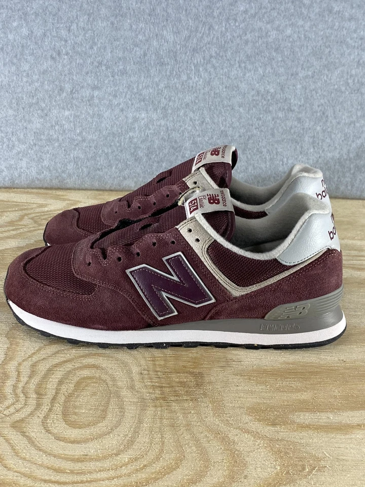 Новый баланс туфли мужчин 10,5 бордовая замша 574 V2 классический работает повседневные кроссовки - Изображение 4 из 4