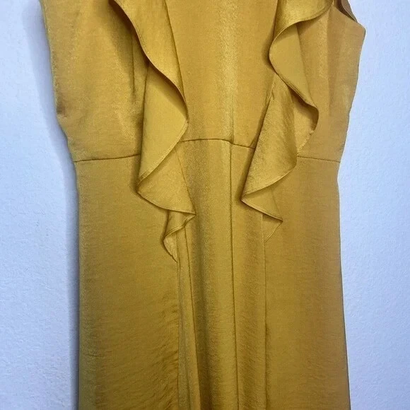 Vestido BCBGeneration Satén Volantes Asimétrico Dorado Satinado 6 Foto 4 de 4