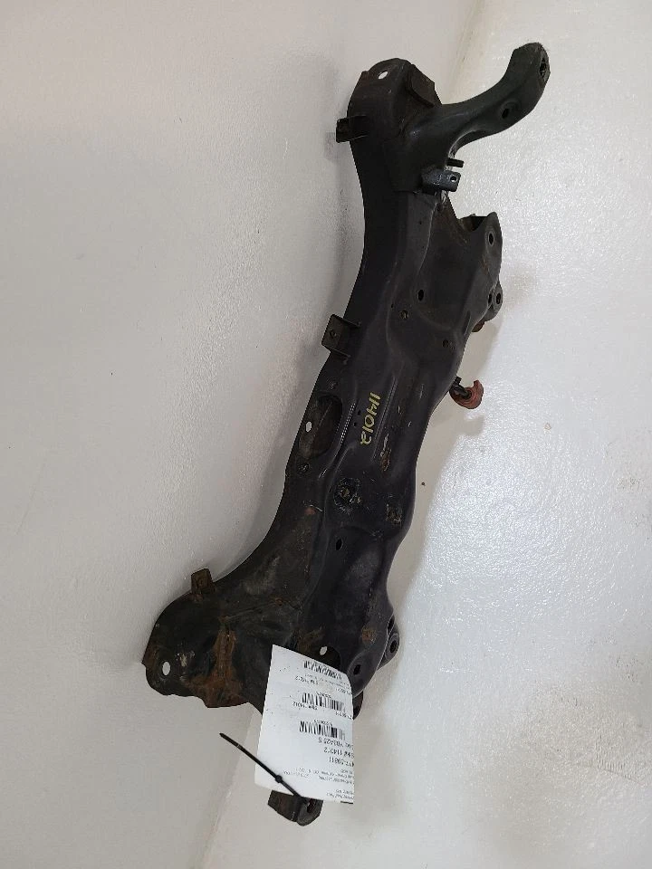 14-17 HYUNDAI VELOSTER Crossmember K Frame Front Suspension 624003X200 Foto 4 de 4