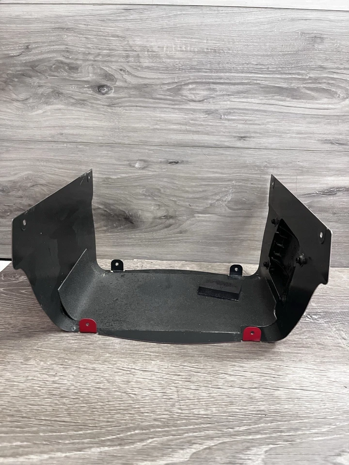 Cubierta metálica para abridor de puerta de garaje Craftsman 139.53924 Foto 3 de 4