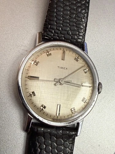 Vintage 1970s Timex Mercury Manual Wind-Up Silver linen Dial - 160502471
