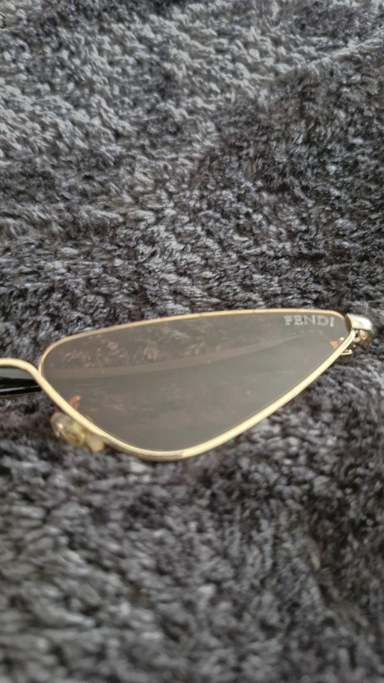 Lunette De Soleil Fendi Femme - Photo 1/4