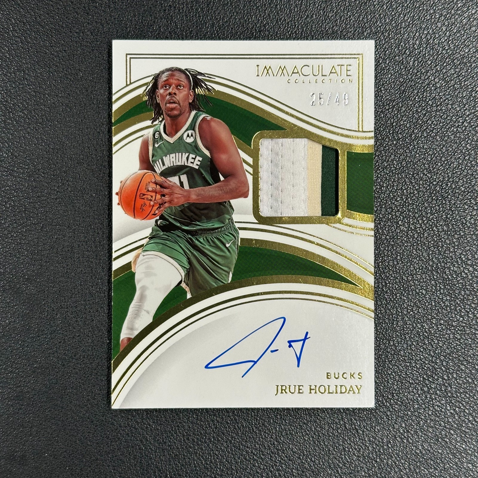 2022 Panini Immaculate Jrue Holiday Auto Patch /49 Bucks#Z