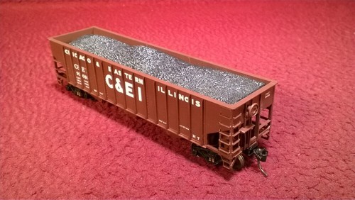 HO STEWART HOBBIES C&EI TOLVA ACANALADA 3 BAHÍAS #99095 CON CARGA DE CARBÓN | Condition: Used