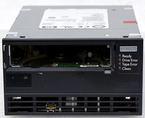 HP QUANTUM LTO4 BANDLAUFWERK BRSLA-0601-DC 1-02912-01 PD098M#913 H011 M934 - Bild 4 von 5