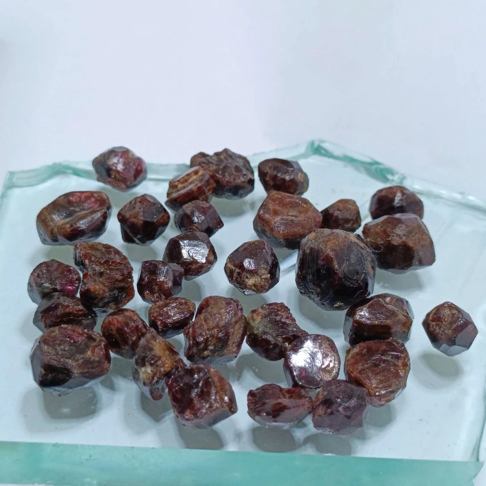 2725 Carats Orange Red Color Natural Pyrope Garnet Lot, Average Weight 10 Carats - Image 3 of 4