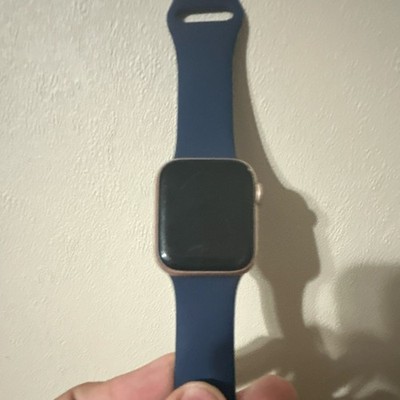 Apple Watch Series 5 40mm Rose Gold Aluminum Case Blue Silicone Band