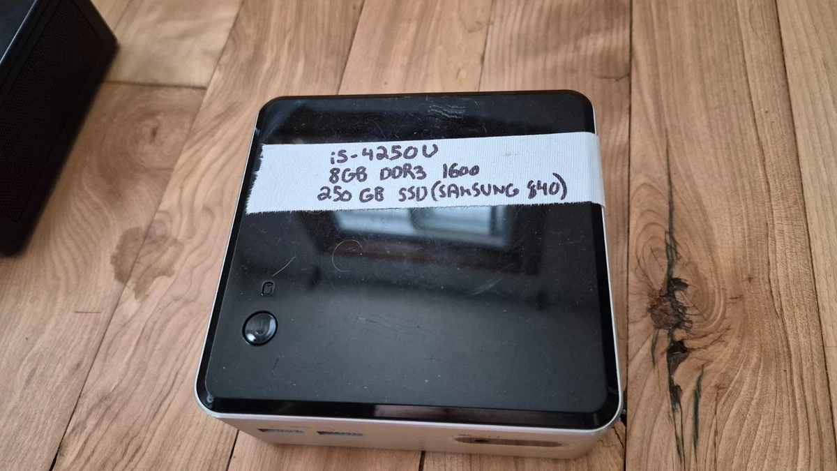 Intel NUC D54250WYKH Mini PC i5-4250U 8GB DDR3 250GB Samsung 840
