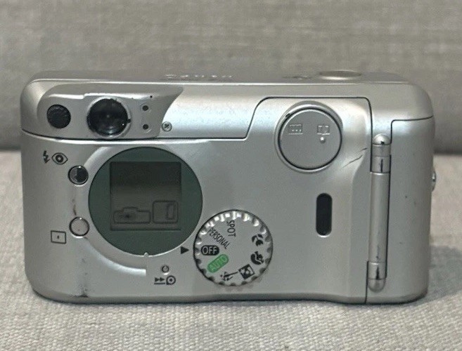 Canon Sure Shot Z155 Point & Shoot Camera Silver 4MP 3x Zoom Flash USB