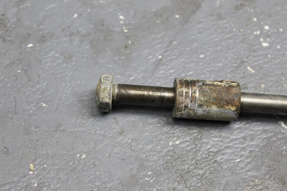 1971 YAMAHA JT1 OEM FRONT WHEEL RIM AXLE PIVOT BOLT - Image 3 of 4