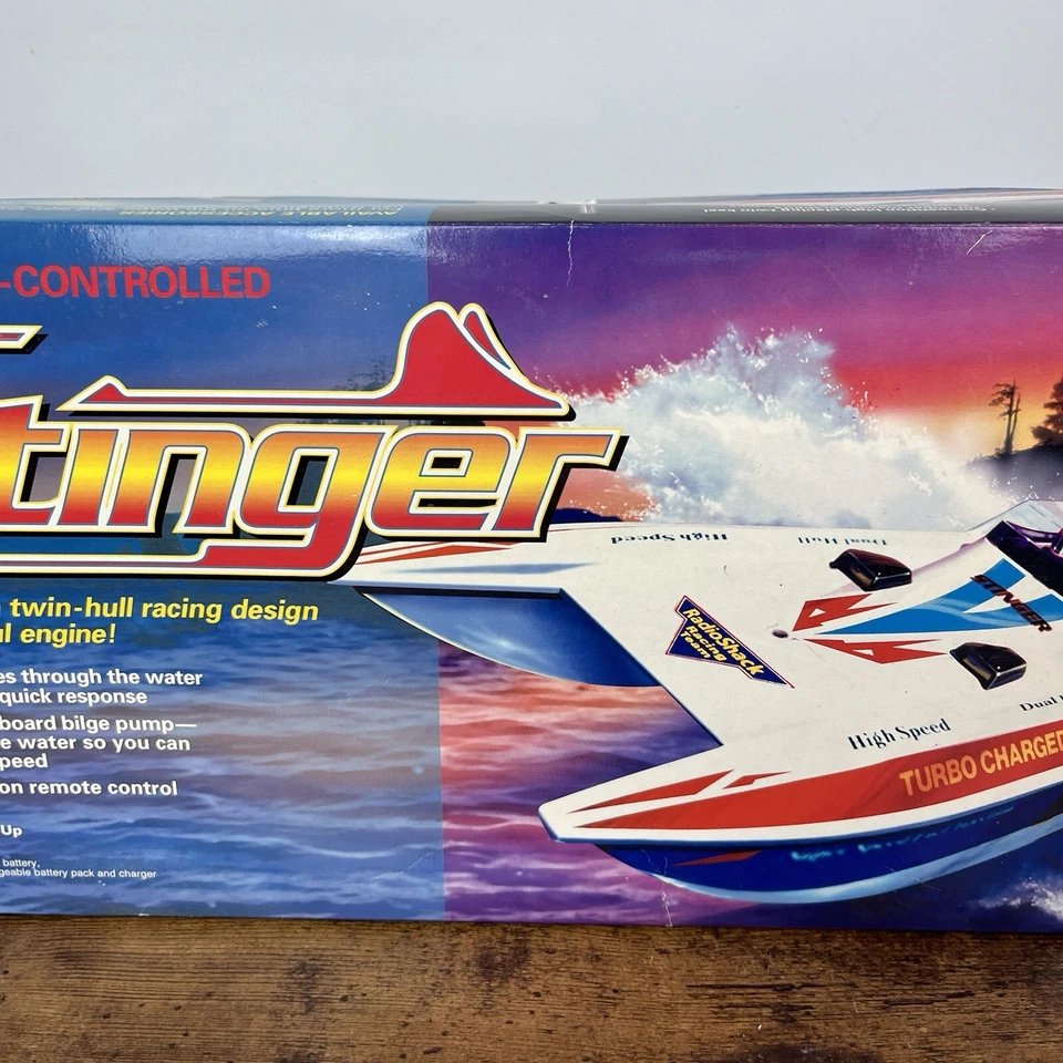 VTG Radio Shack Stinger Radio Controlled RC Racing Boat W/ OG PACKAGING & MANUAL - Image 3 of 4