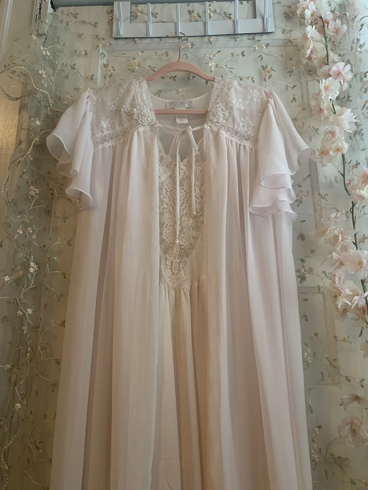 vintage balletcore coquette dreamy pale pink lace nightgown size M  - Image 2 of 4
