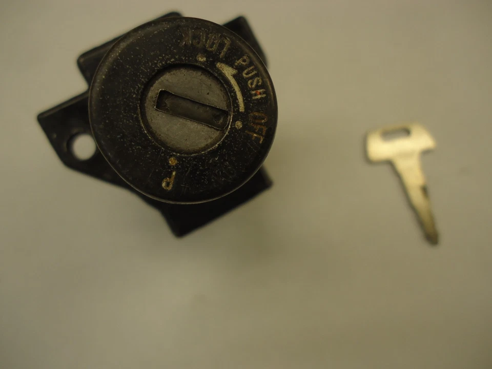 Interruptor de encendido Honda CB750C 1979-1982 con llave CB750 OEM CB900 CB650 CB400 OEM Foto 2 de 4