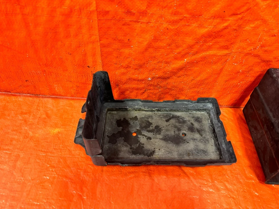 02-05 HONDA CIVIC SI EP3 HATCHBACK BATTERY TRAY MOUNTING BRACKET W/ TIE DOWN 308 - Image 3 of 4