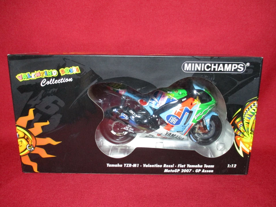 Valentino Rossi Yamaha YZR-M1 Fiat GP Assen 2007 MotoGP Minichamps 1/12 Scale - Image 2 of 3