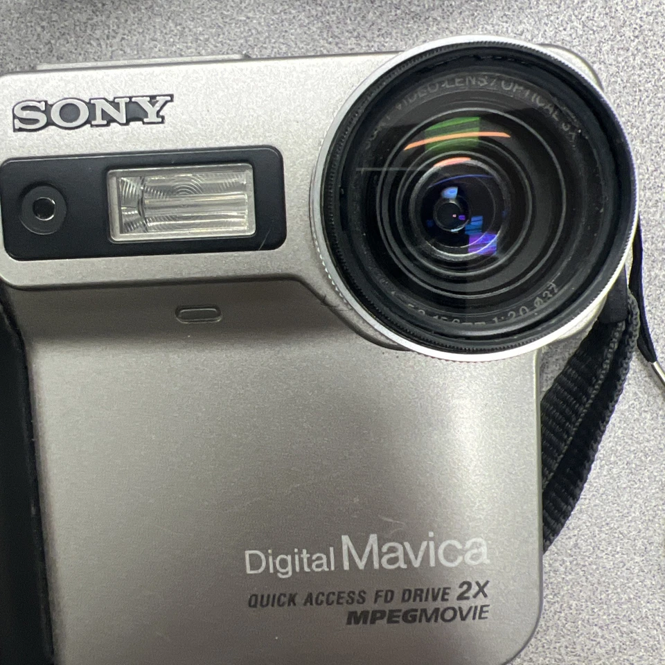 Vintage Sony Mavica MVC-FD81 Floppy Disk Drive CCD Sensor Digital Camera - Image 3 of 4
