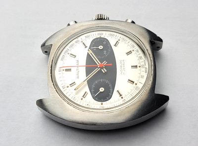 1960'S Vintage Waltham surfboard chronograph Valjoux 7733 in excellent working.