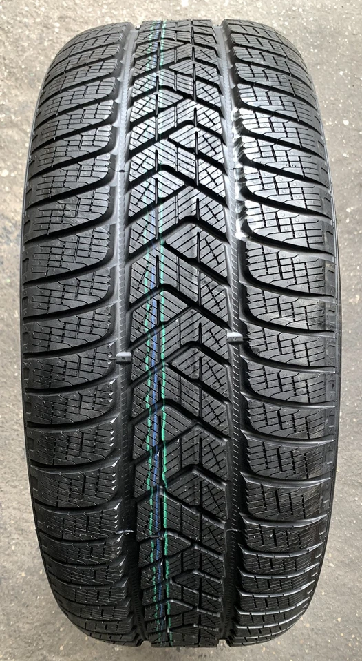 1 Winterreifen 255/40 R22 103H Pirelli Scorpion Winter XL 3PMSF DOT 19 71dB  - Bild 1 von 1