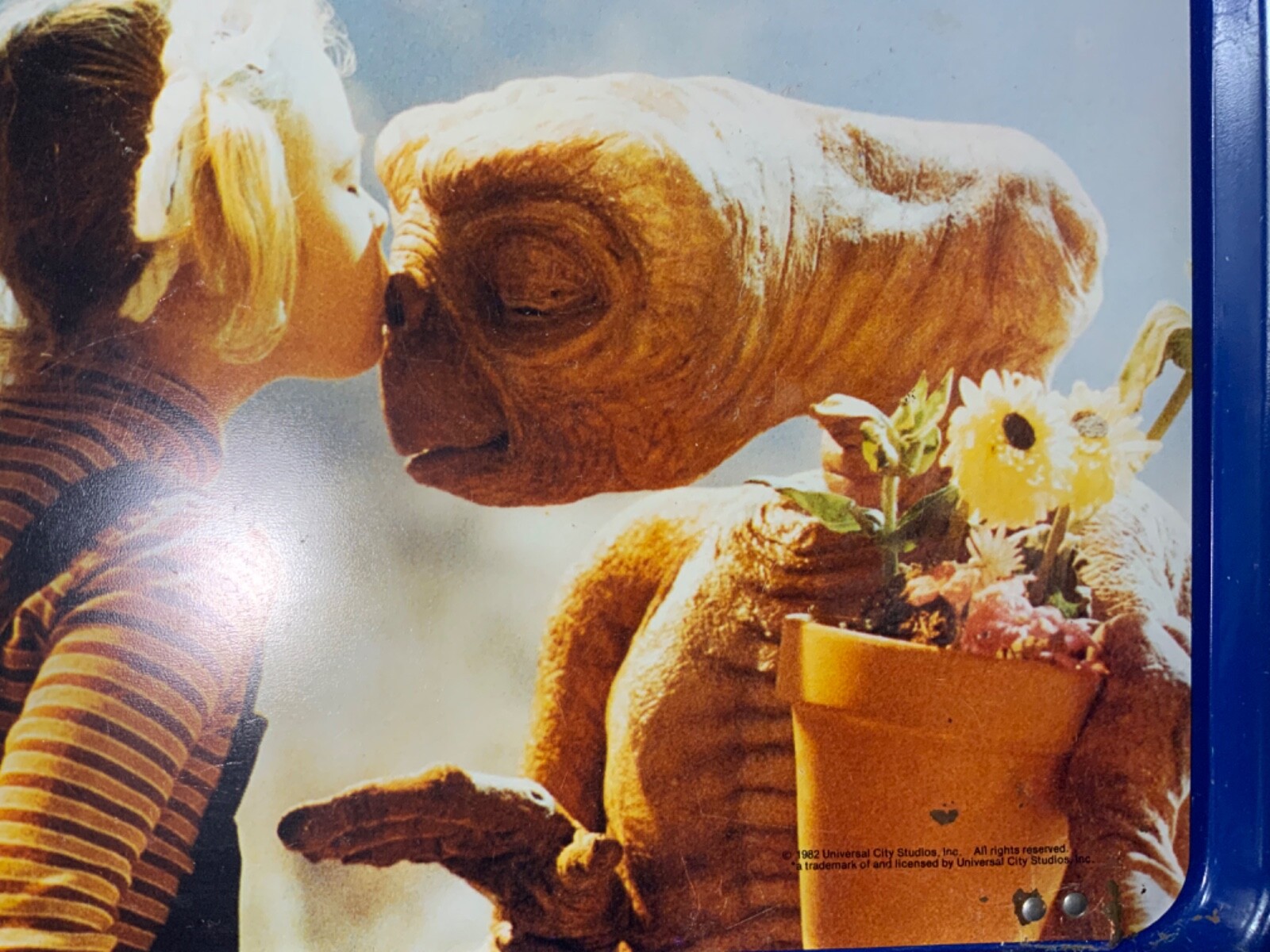 1982 E.T. The Extra Terrestrial ET Kissing Gertie Metal Folding TV Tray